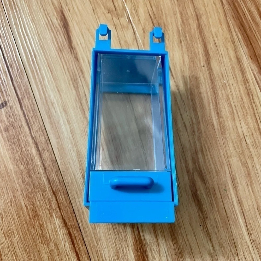 Pet Bird Feeder
